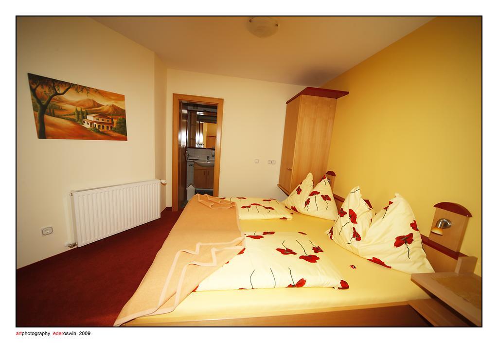 Hotel Garni Zerza Tropolach Exterior photo