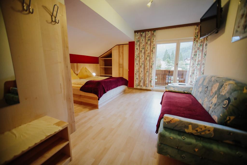 Hotel Garni Zerza Tropolach Exterior photo