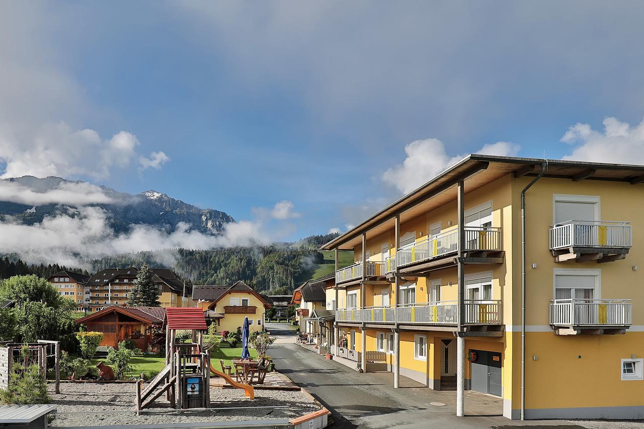 Hotel Garni Zerza Tropolach Exterior photo