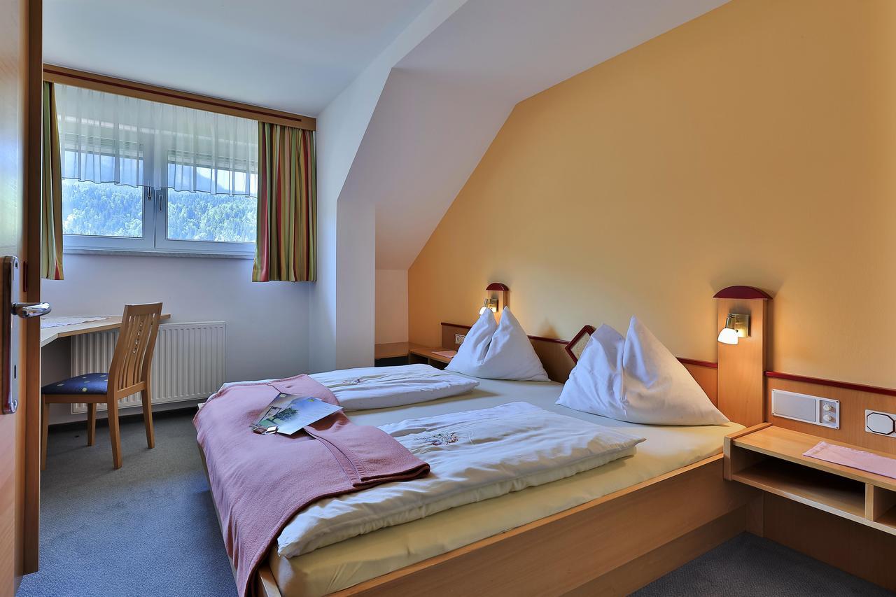Hotel Garni Zerza Tropolach Exterior photo