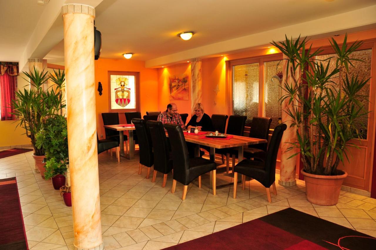 Hotel Garni Zerza Tropolach Exterior photo